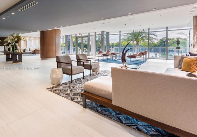 1180 N Federal Hwy 607, Fort Lauderdale, FL 33304