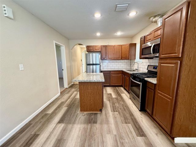 429 W 2nd Street, Freeport, TX 77541