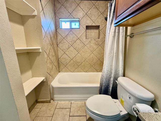 429 W 2nd Street, Freeport, TX 77541