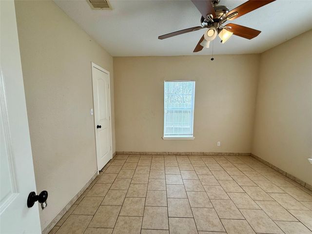 429 W 2nd Street, Freeport, TX 77541