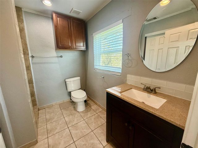 429 W 2nd Street, Freeport, TX 77541