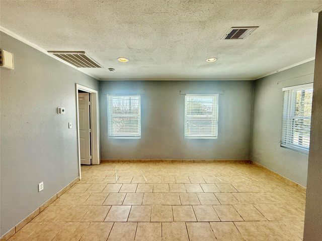 429 W 2nd Street, Freeport, TX 77541