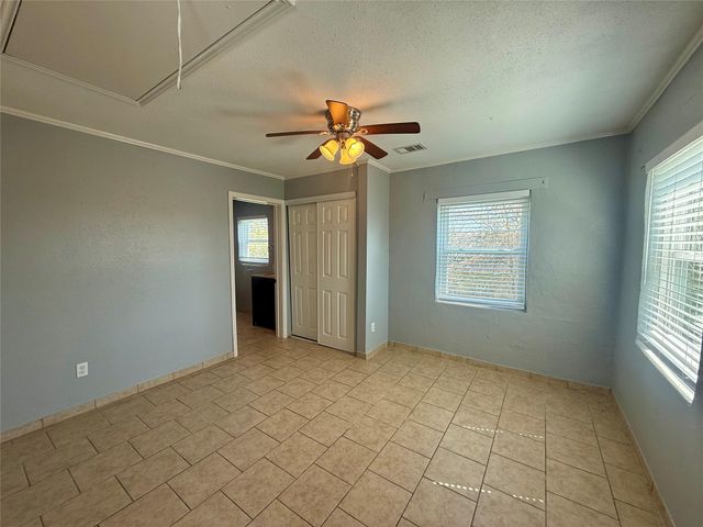 429 W 2nd Street, Freeport, TX 77541