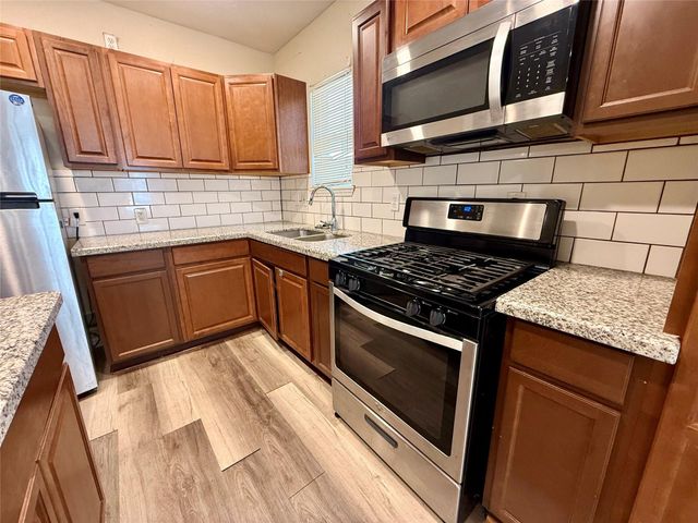 429 W 2nd Street, Freeport, TX 77541