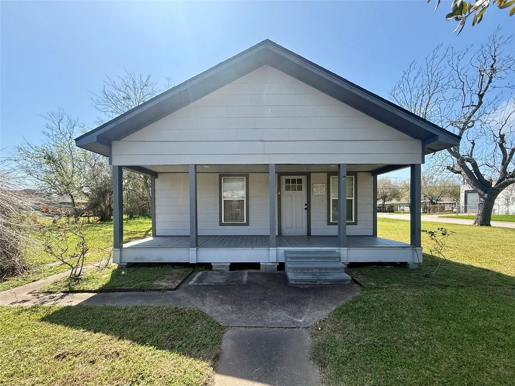 429 W 2nd Street, Freeport, TX 77541