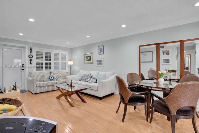 1446 Hayes St 9, Hollywood, FL 33020