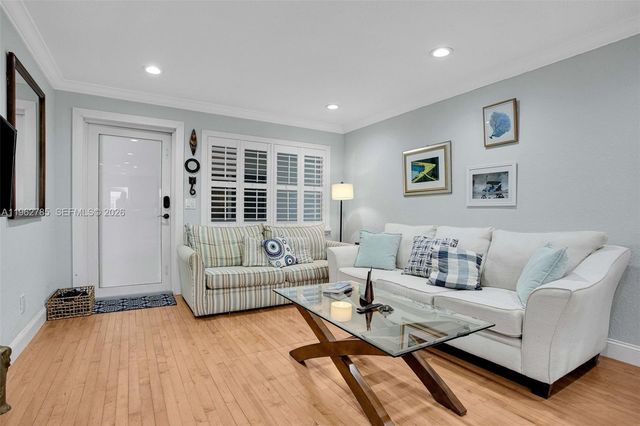 1446 Hayes St 9, Hollywood, FL 33020