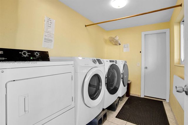 1446 Hayes St 9, Hollywood, FL 33020