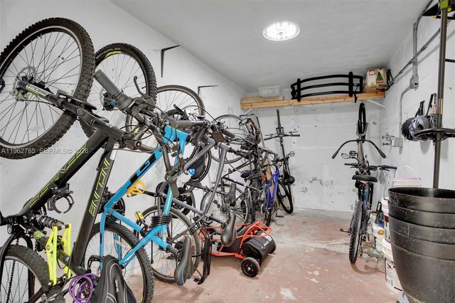 1446 Hayes St 9, Hollywood, FL 33020