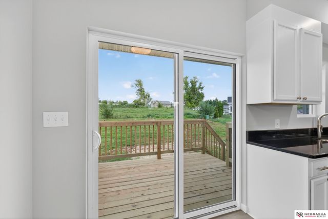 3809 Appaloosa Drive, Omaha, NE 68022