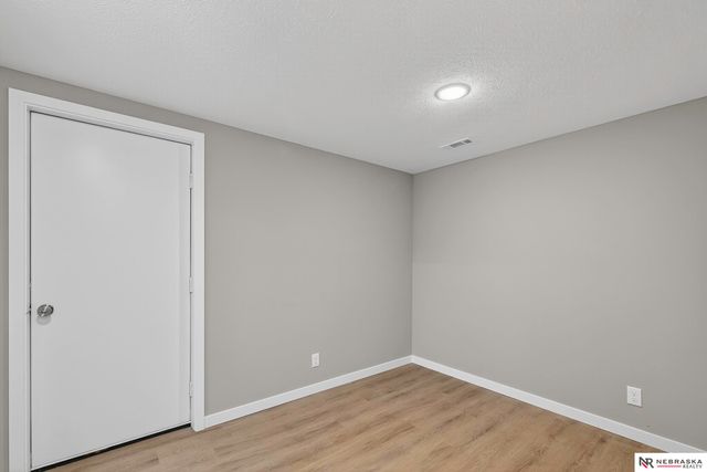 3809 Appaloosa Drive, Omaha, NE 68022