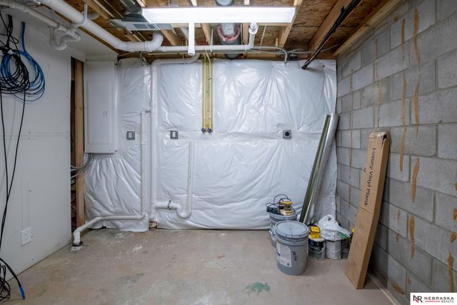 3809 Appaloosa Drive, Omaha, NE 68022