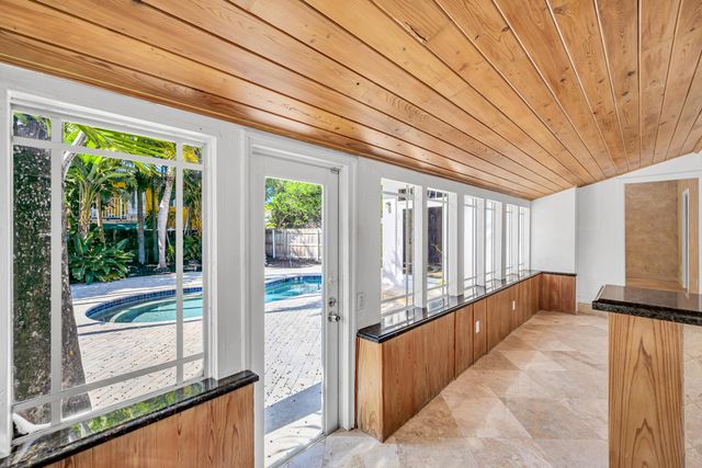 1413 NE 4th Court, Fort Lauderdale, FL 33301