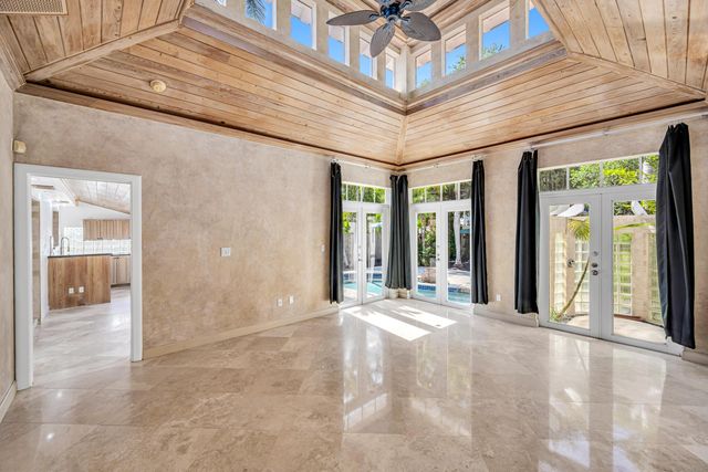 1413 NE 4th Court, Fort Lauderdale, FL 33301