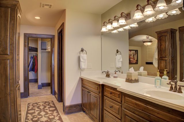 33411 33411 Ridge Road Road, Afton, OK 74331