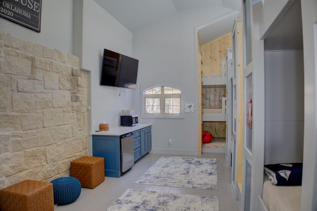 33411 33411 Ridge Road Road, Afton, OK 74331