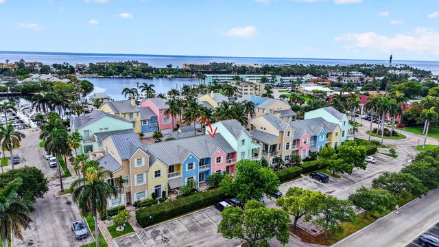 2860 Marina Circle, Lighthouse Point, FL 33064