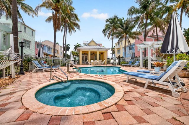 2860 Marina Circle, Lighthouse Point, FL 33064
