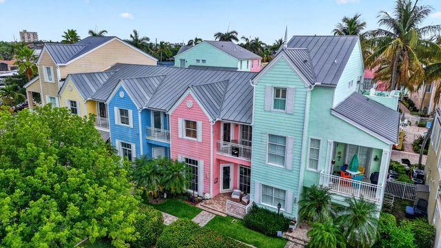 2860 Marina Circle, Lighthouse Point, FL 33064