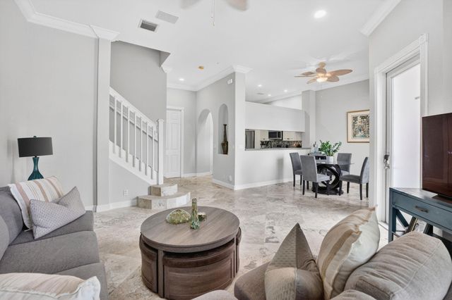 2860 Marina Circle, Lighthouse Point, FL 33064