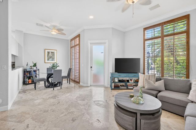 2860 Marina Circle, Lighthouse Point, FL 33064