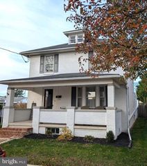 156 N WALNUT ST, Spring Grove, PA 17362