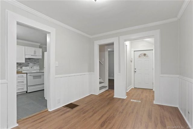 393 Huntington Street, New Haven, CT 06511