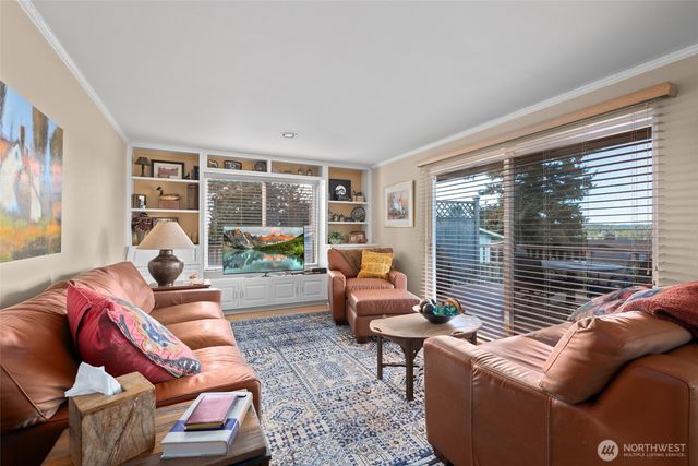 601 SW Thornberry, Oak Harbor, WA 98277