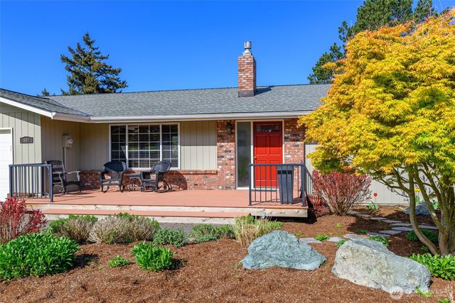 601 SW Thornberry, Oak Harbor, WA 98277