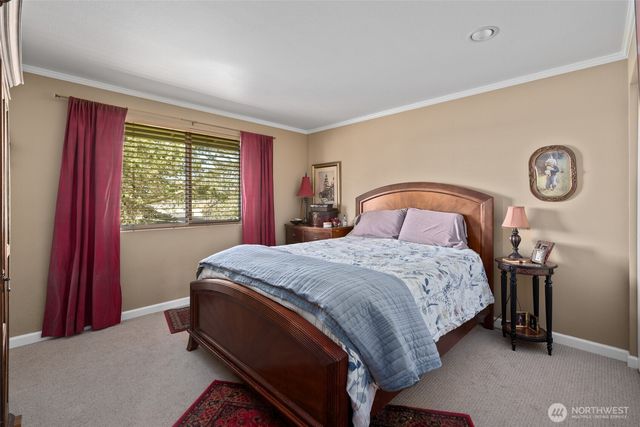 601 SW Thornberry, Oak Harbor, WA 98277