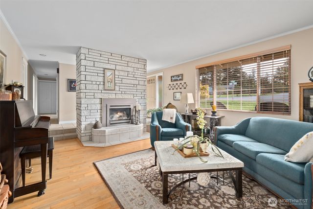 601 SW Thornberry, Oak Harbor, WA 98277