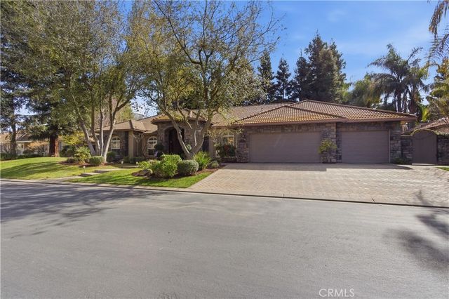 2144 King Arthur Court, Merced, CA 95340