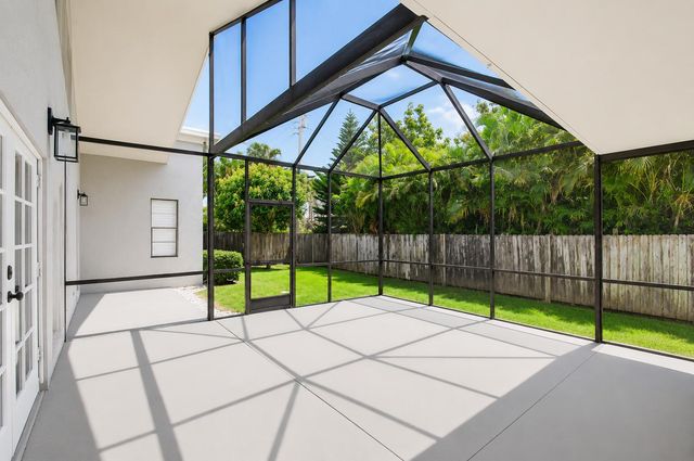 3001 Eagle Drive, Delray Beach, FL 33444