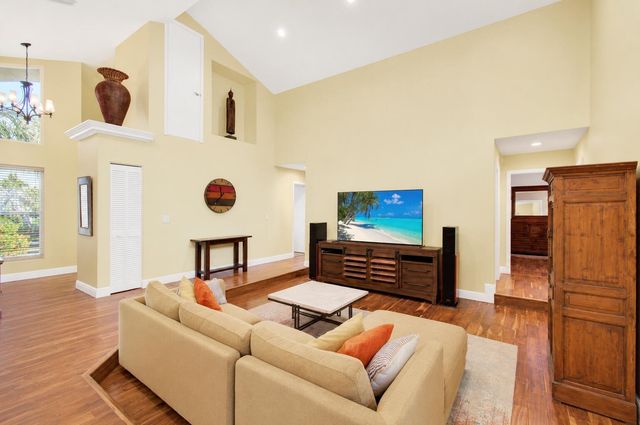 3001 Eagle Drive, Delray Beach, FL 33444