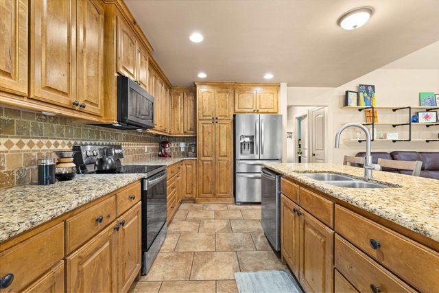 134 Hillshore Circle, Longview, TX 75605