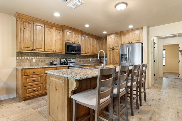 134 Hillshore Circle, Longview, TX 75605