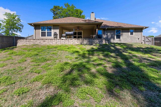 134 Hillshore Circle, Longview, TX 75605