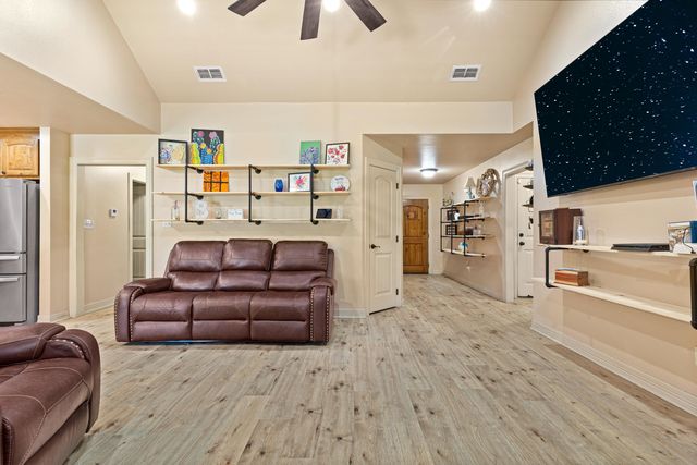 134 Hillshore Circle, Longview, TX 75605