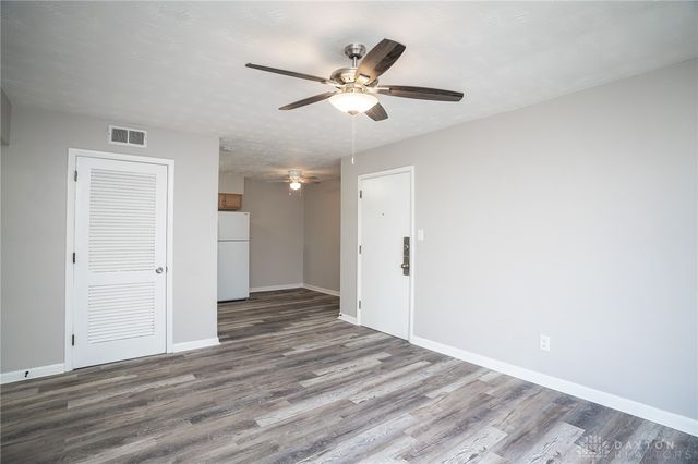 2525 Lakeview Avenue, Dayton, OH 45417