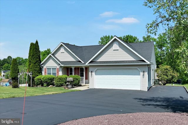 1353 STAG DR, Auburn, PA 17922