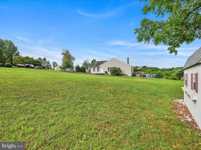 1353 STAG DR, Auburn, PA 17922