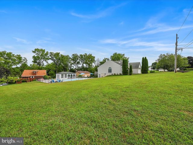 1353 STAG DR, Auburn, PA 17922