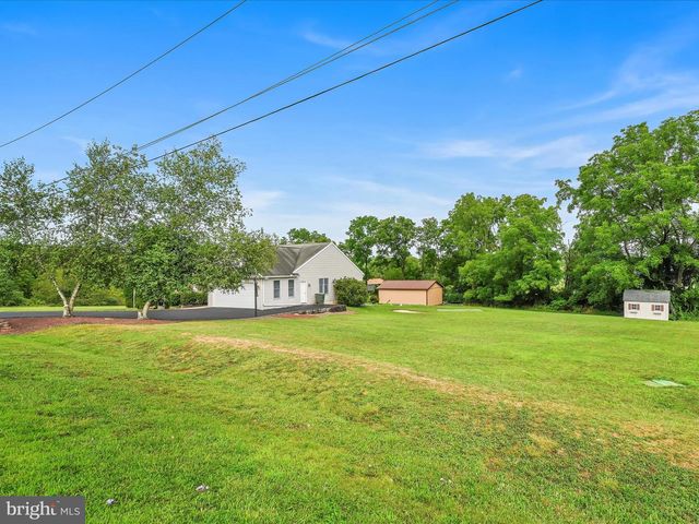 1353 STAG DR, Auburn, PA 17922