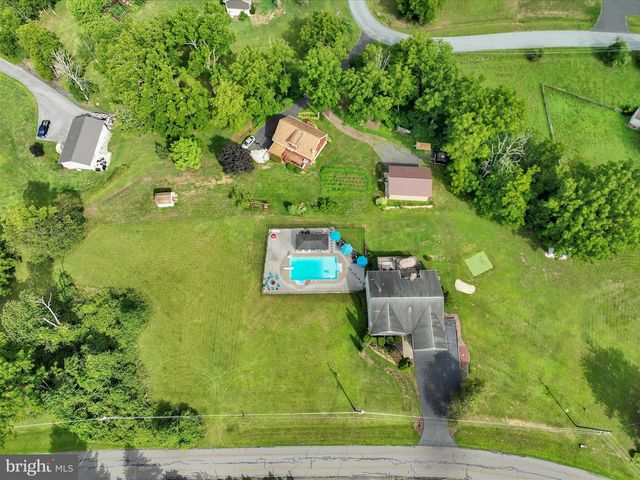 1353 STAG DR, Auburn, PA 17922