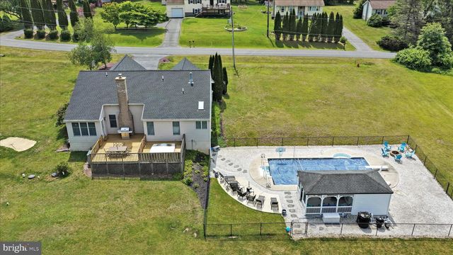 1353 STAG DR, Auburn, PA 17922