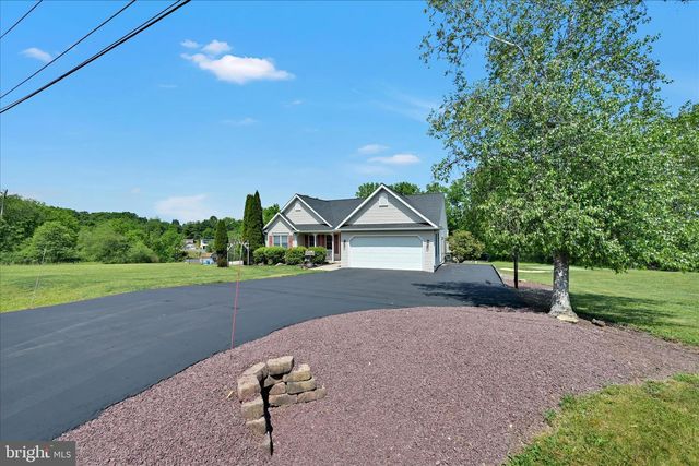 1353 STAG DR, Auburn, PA 17922