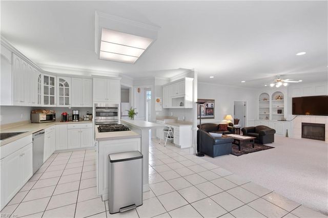 1539 Bordeaux PL, Norfolk, VA 23509