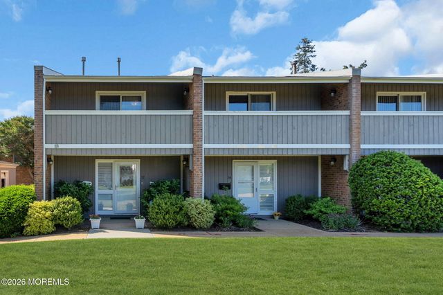 52 Linden Court, Spring Lake Heights, NJ 07762