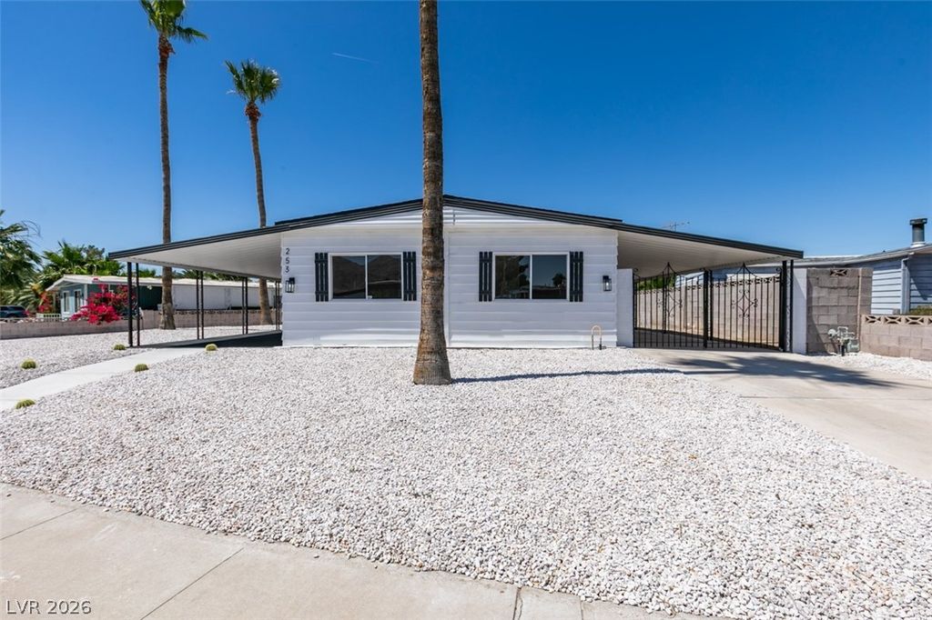 253 Sir Phillip Street, Las Vegas, NV 89110 — photo 2