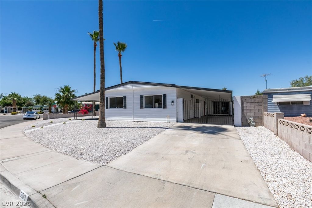 253 Sir Phillip Street, Las Vegas, NV 89110 — photo 4